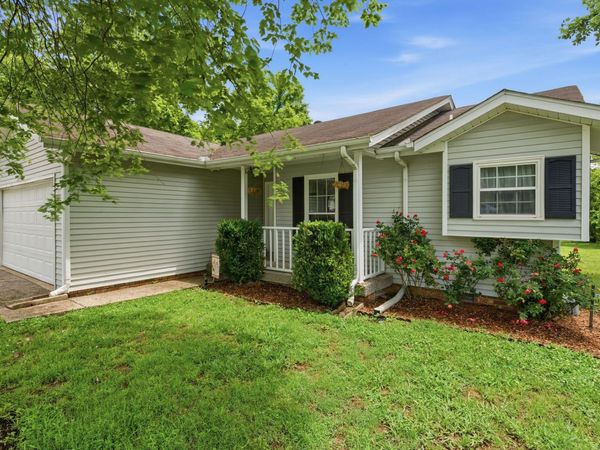 4305 Falling Leaf Ln, Nashville, TN 37207