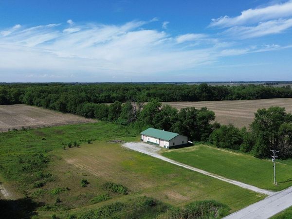 2729 W 1450 N, Wheatfield, IN 46392