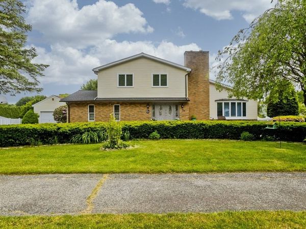77 Glendale Rd, Agawam, MA 01001
