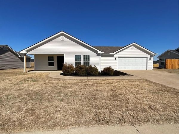 1280 Colonel Salomon Drive , Prairie Grove, AR 72753