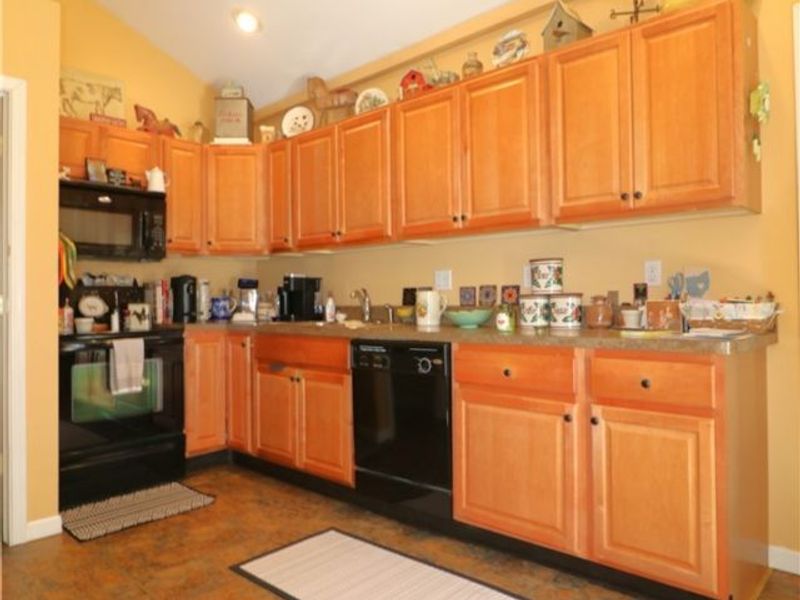 62 S Huron Street, Milan, OH 44846 Photo 4
