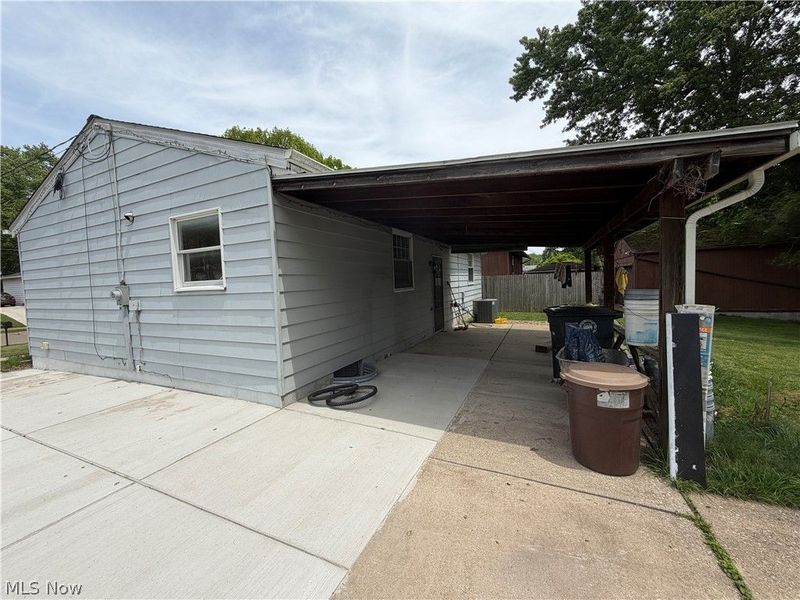 894 Jean Avenue, Akron, OH 44310 Photo 32