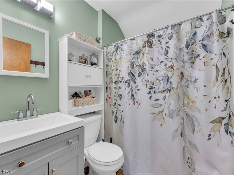 27645 Butternut Ridge Road , North Olmsted, OH 44070 Photo 14