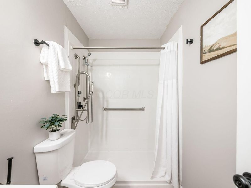 2315 Howey Road, Columbus, OH 43211 Photo 30