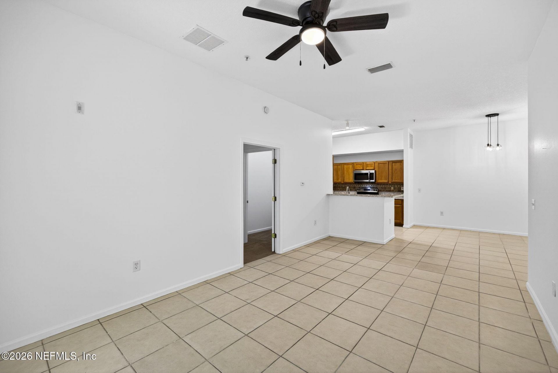 6111 Maggies Circle, Unit 104, Jacksonville, FL 32244 Photo