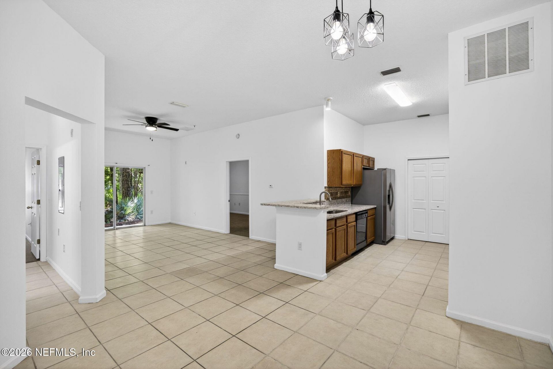 6111 Maggies Circle, Unit 104, Jacksonville, FL 32244 Photo