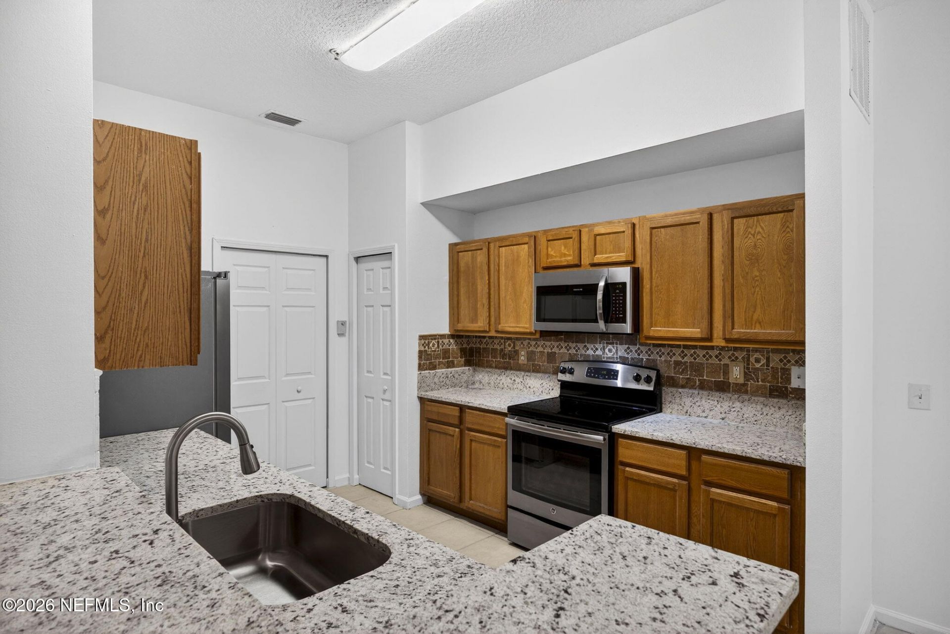 6111 Maggies Circle, Unit 104, Jacksonville, FL 32244 Photo