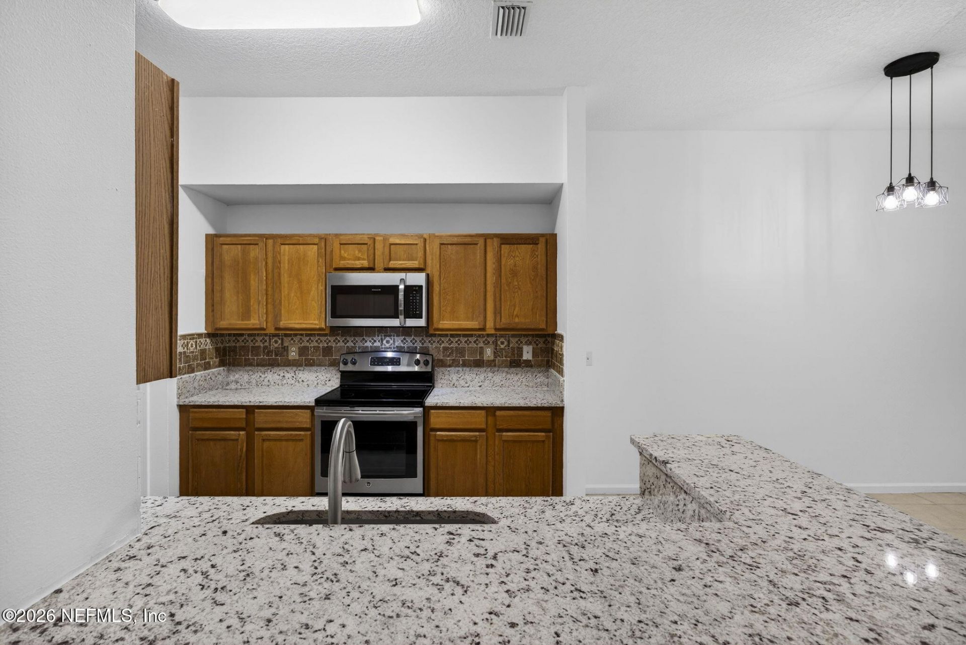 6111 Maggies Circle, Unit 104, Jacksonville, FL 32244 Photo