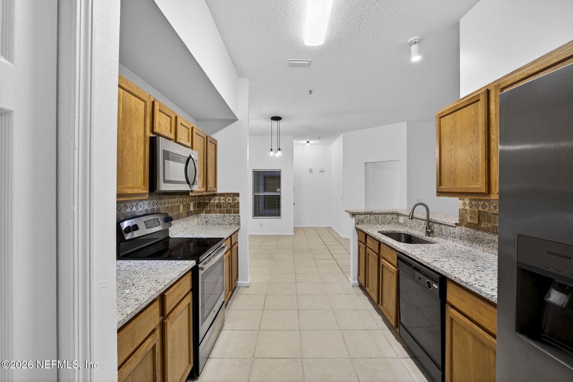 6111 Maggies Circle, Unit 104, Jacksonville, FL 32244 Photo