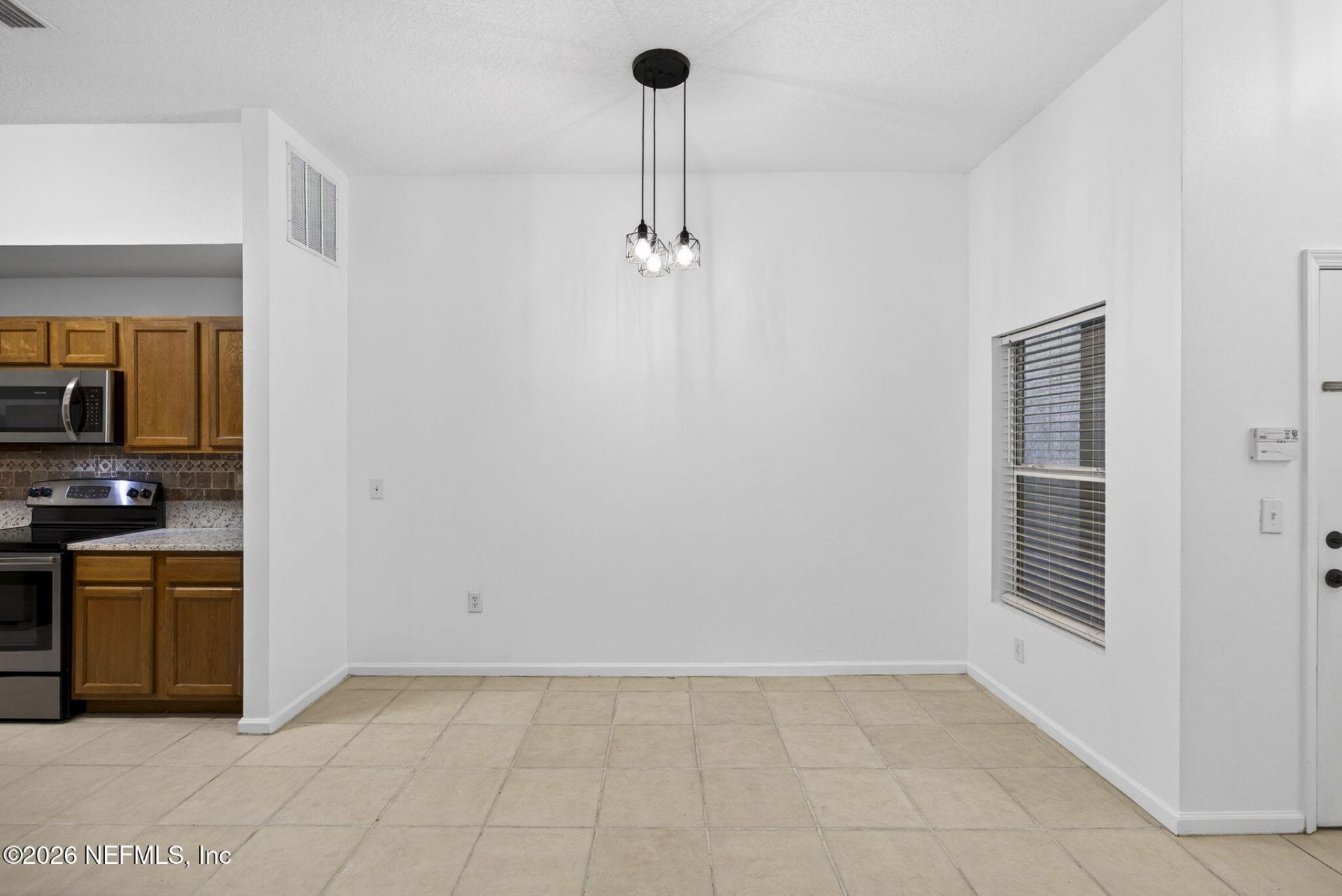 6111 Maggies Circle, Unit 104, Jacksonville, FL 32244 Photo