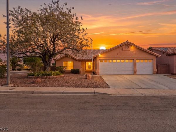 8243 Lone Feather Lane , Las Vegas, NV 89123