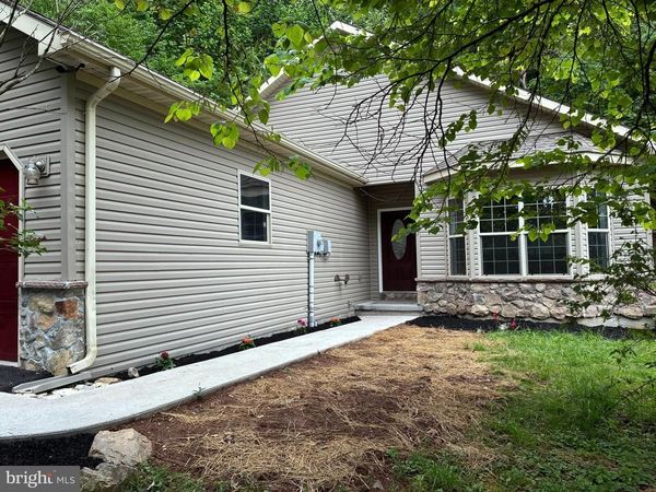 12RR MOUNTAIN STREET, MOUNT HOLLY SPRINGS, PA 17065