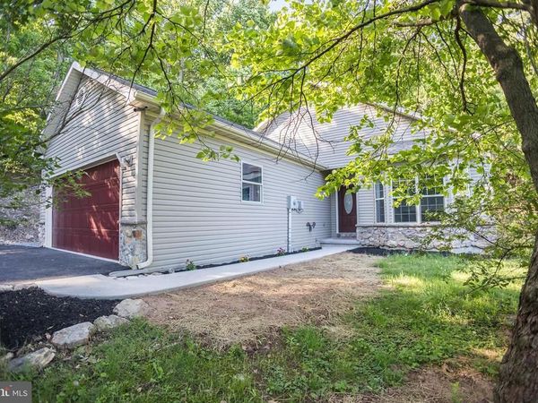 12RR MOUNTAIN STREET, MOUNT HOLLY SPRINGS, PA 17065