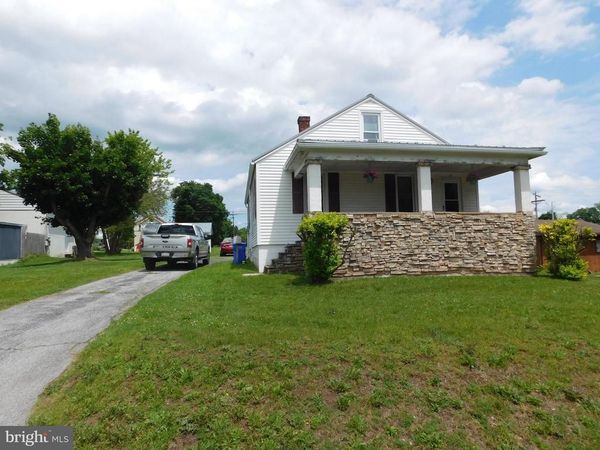 215 GREENWOOD AVENUE , YEAGERTOWN, PA 17099