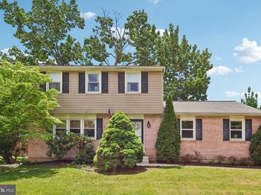 2630 E EAST TEXAS BOULEVARD, ALLENTOWN, PA 18103