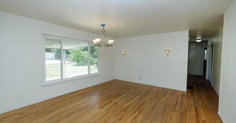 2754 W Swain Rd, Stockton, CA 95207 Photo