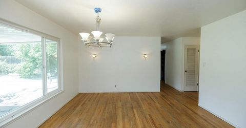 2754 W Swain Rd, Stockton, CA 95207 Photo