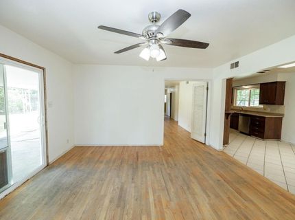 2754 W Swain Rd, Stockton, CA 95207 Photo