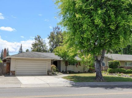 2754 W Swain Rd, Stockton, CA 95207 Photo