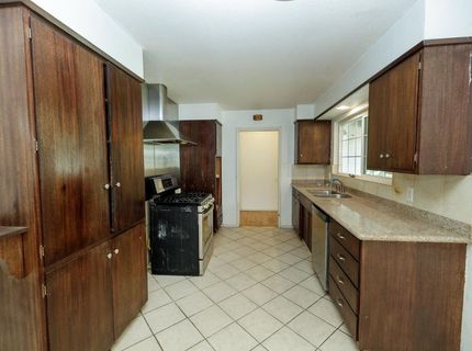 2754 W Swain Rd, Stockton, CA 95207 Photo