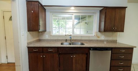 2754 W Swain Rd, Stockton, CA 95207 Photo
