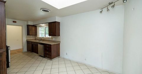 2754 W Swain Rd, Stockton, CA 95207 Photo