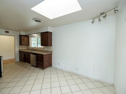 2754 W Swain Rd, Stockton, CA 95207 Photo