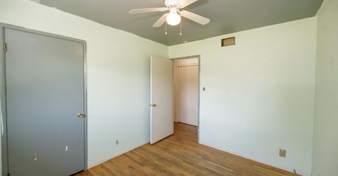 2754 W Swain Rd, Stockton, CA 95207 Photo