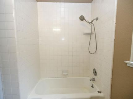2754 W Swain Rd, Stockton, CA 95207 Photo