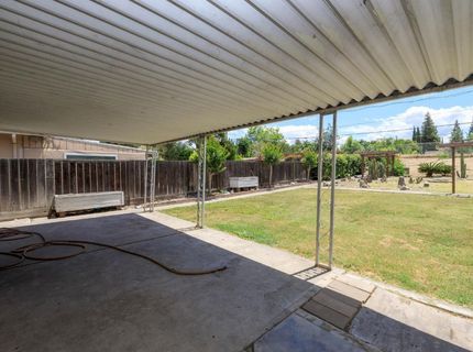 2754 W Swain Rd, Stockton, CA 95207 Photo