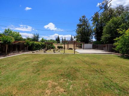 2754 W Swain Rd, Stockton, CA 95207 Photo