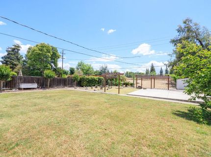 2754 W Swain Rd, Stockton, CA 95207 Photo