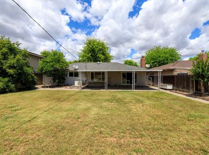2754 W Swain Rd, Stockton, CA 95207 Photo