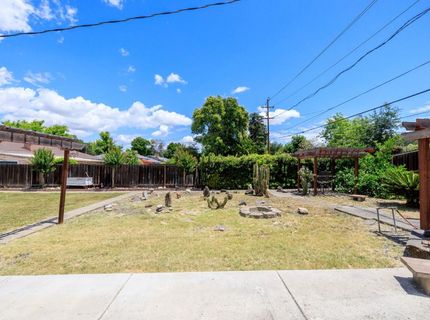 2754 W Swain Rd, Stockton, CA 95207 Photo