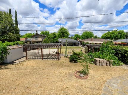 2754 W Swain Rd, Stockton, CA 95207 Photo