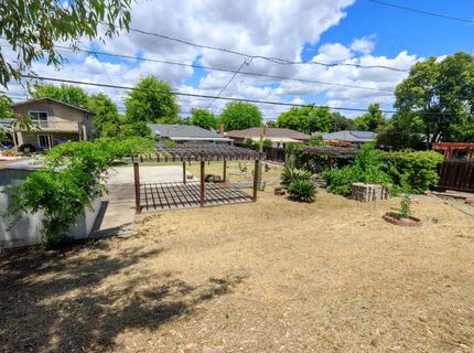 2754 W Swain Rd, Stockton, CA 95207 Photo