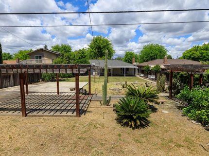2754 W Swain Rd, Stockton, CA 95207 Photo