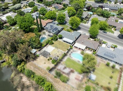 2754 W Swain Rd, Stockton, CA 95207 Photo