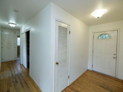2754 W Swain Rd, Stockton, CA 95207 Photo