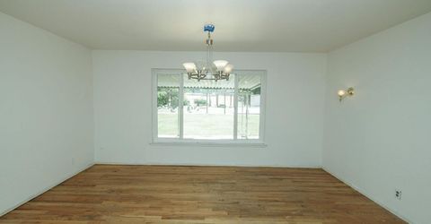 2754 W Swain Rd, Stockton, CA 95207 Photo
