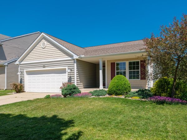 1108 Gardner Pond Lane, Vicksburg, MI 49097