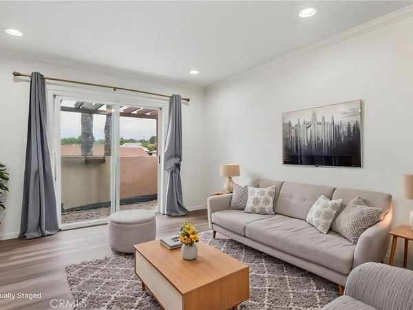 799 Gianni Drive, Unit 210, Corona, CA 92879