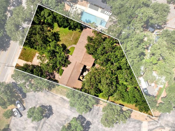 5202 Balcones DR, Austin, TX 78731