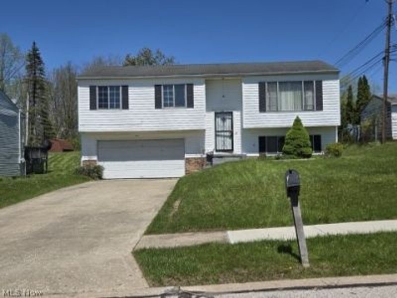 25849 Buckthorn Road, Bedford Heights, OH 44146 Photo 1