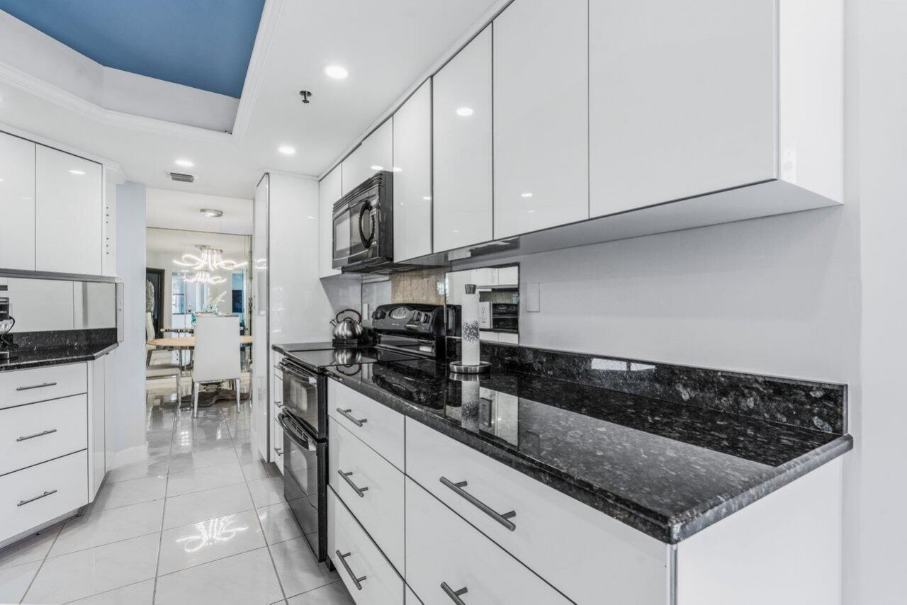 5200 N Ocean Drive, Unit 102, Riviera Beach, FL 33404 Photo