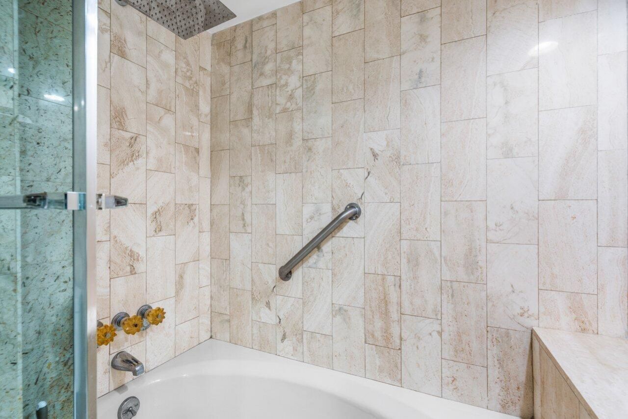 5200 N Ocean Drive, Unit 102, Riviera Beach, FL 33404 Photo