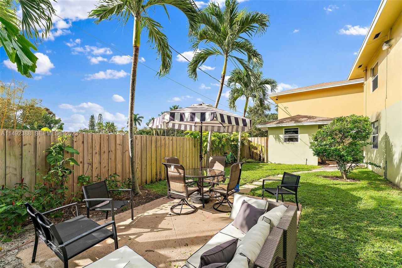 242 NE 12th Street, Unit 2, Delray Beach, FL 33444 Photo