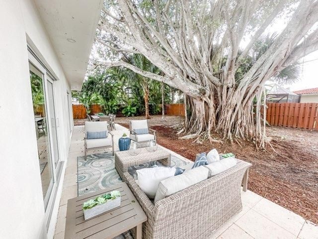 1188 W Camino, Boca Raton, FL 33486 Photo