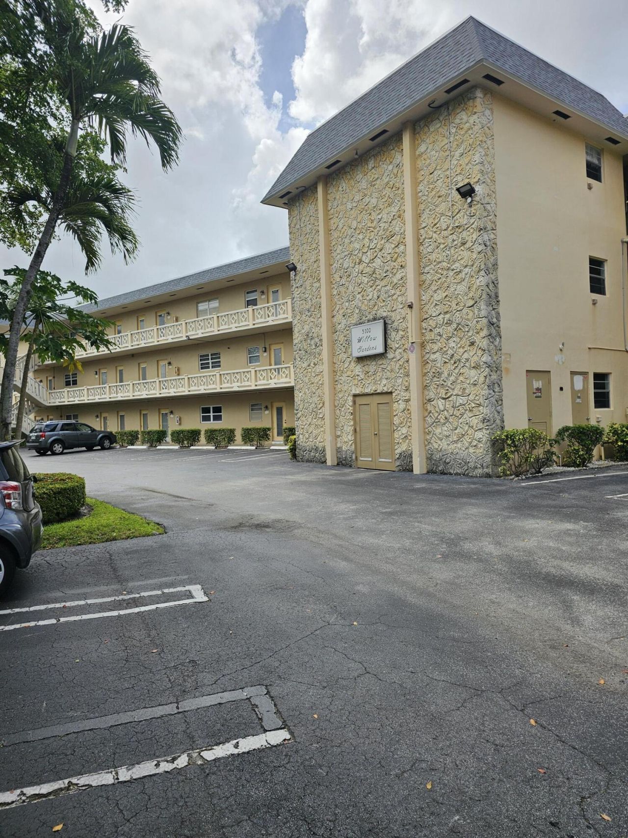 5100 NW 35th Street, Unit 104, Lauderdale Lakes, FL 33319 Photo