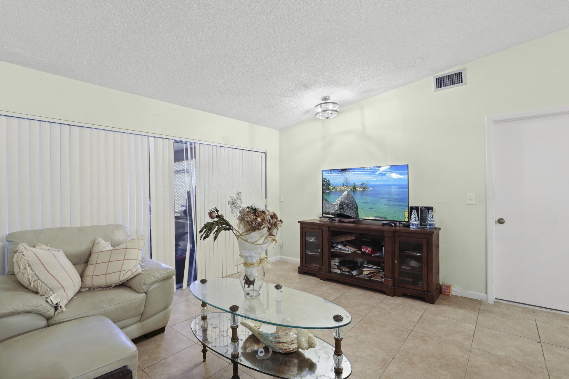 4235 Lucerne Villas Lane, Greenacres, FL 33467 Photo